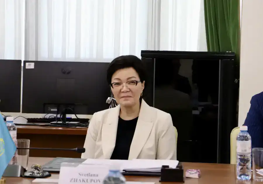 С. Жакупова встретилась с представителем «ООН-женщины» Д. Гувен Гурес (2)