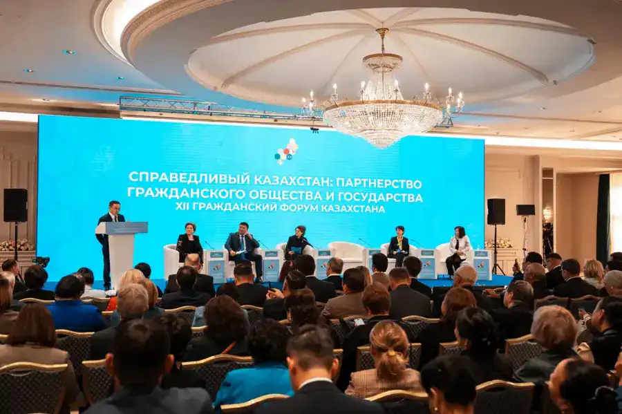 Касым-Жомарт Токаев: «Государство придаёт особое значение развитию гражданского общества» (9)