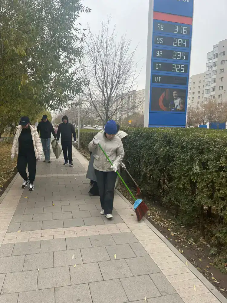 Сотрудники МСХ приняли участие в республиканском субботнике (2)