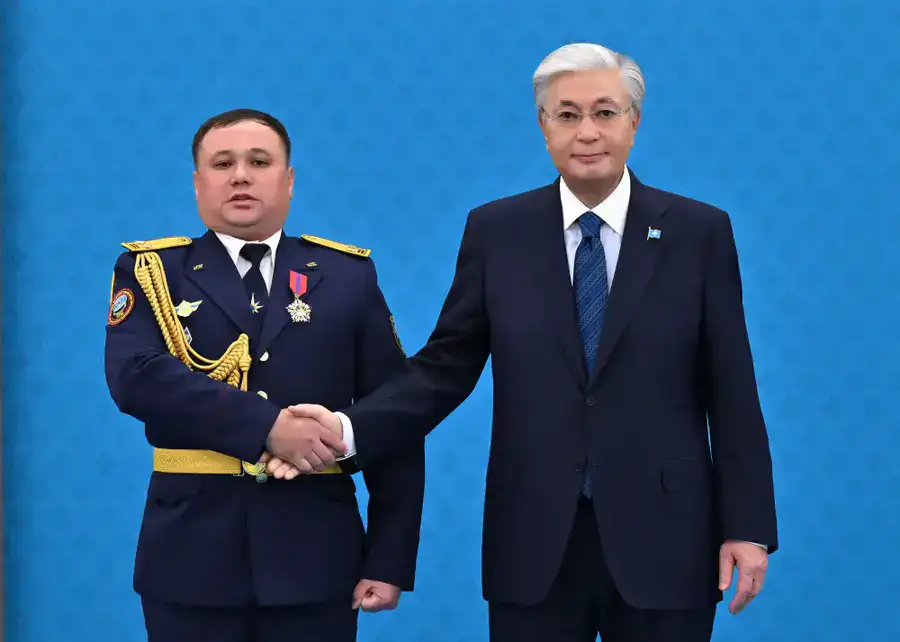 Президент поздравил спасателей с профессиональным праздником (6)