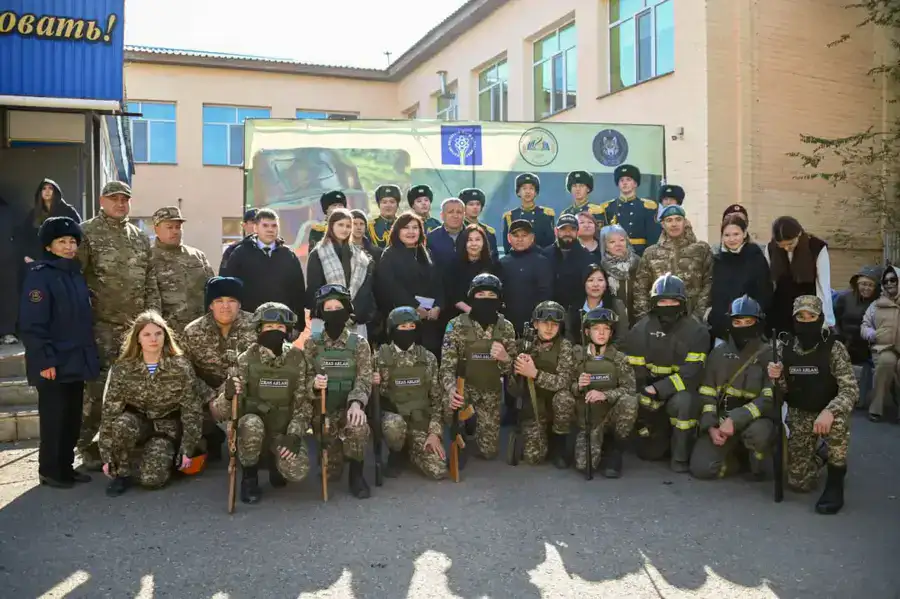 Столичные школьники вступили в ряды движения «Жас сарбаз» (7)