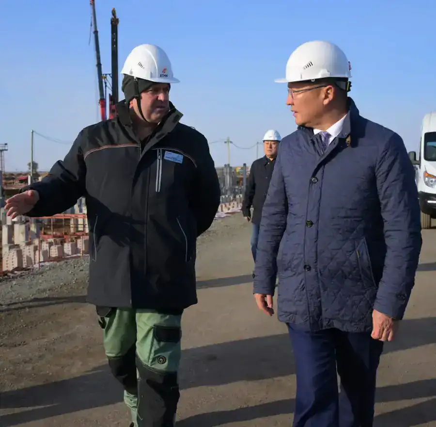 Аким области Асаин Байханов посетил строительную площадку ТОО «Ертис гидрометаллургический комбинат» (ЕГМК) на территории специальной экономической зоны «Павлодар», где ознакомился с ходом реализации одного из крупнейших и уникальных инвестиционных проектов в металлургической отрасли Казахстана (6)