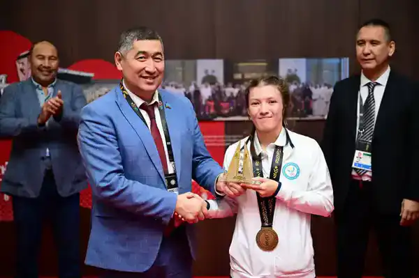 Председатель Комитета по делам спорта отметил достижения юных призеров Азиатских игр - победителей по ММА (3)