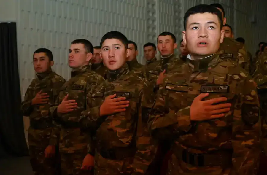 В Астане прошла военно-патриотическая акция «Ел қорғау – нағыз ерлер ісі» (10)