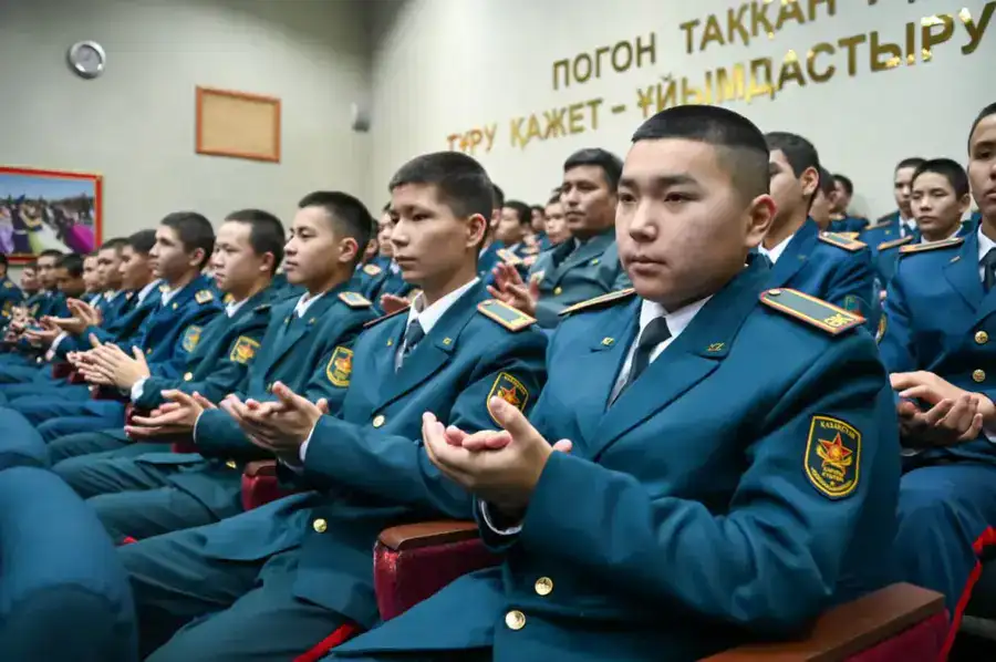 В столичном военном колледже состоялось мероприятие ко Дню Республики (4)