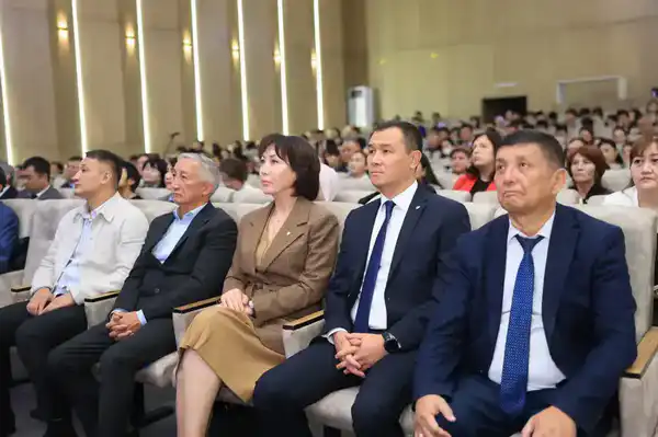 Подготовка молодых специалистов: в Шымкенте стартовала форсайт-сессия (7)