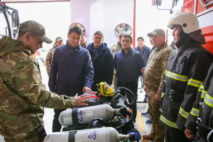 Аким Алматы ознакомился с деятельностью специализированного отряда ДЧС (5)