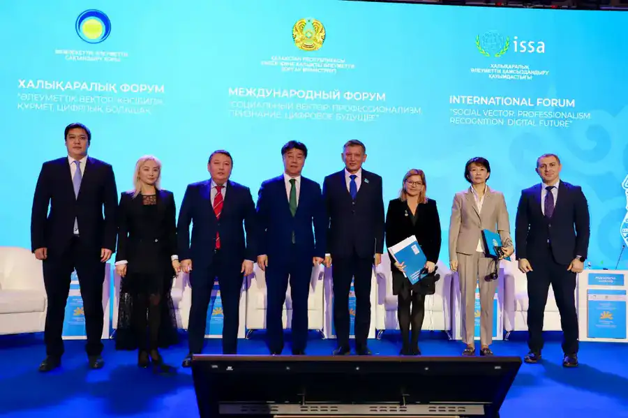 Вопросы цифровизации в социальной сфере обсудили отечественные и международные эксперты в Астане (5)