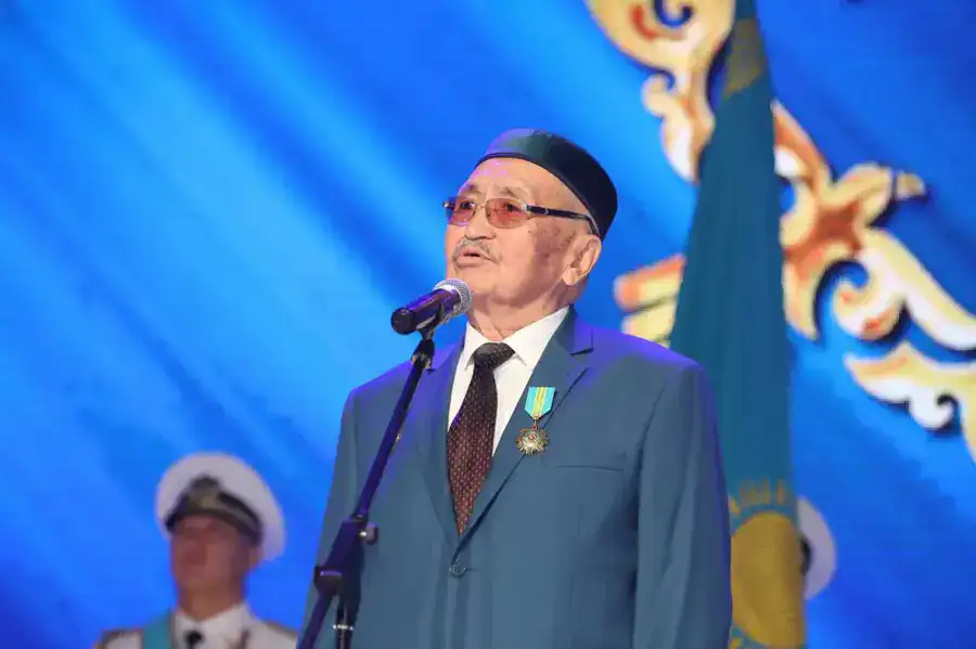 В Мангистау ко Дню Республики прошло торжественное мероприятие (4)