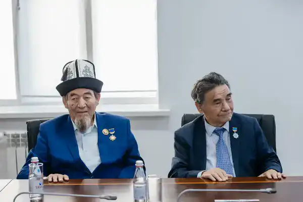 В Атырау обсудили направления развития искусственного интеллекта и цифровизации (8)