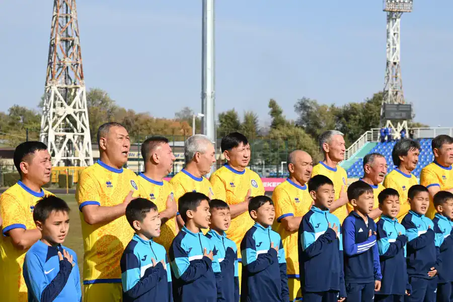 В области Жетісу игроки национальной сборной Казахстана по футболу провели товарищеский матч (7)