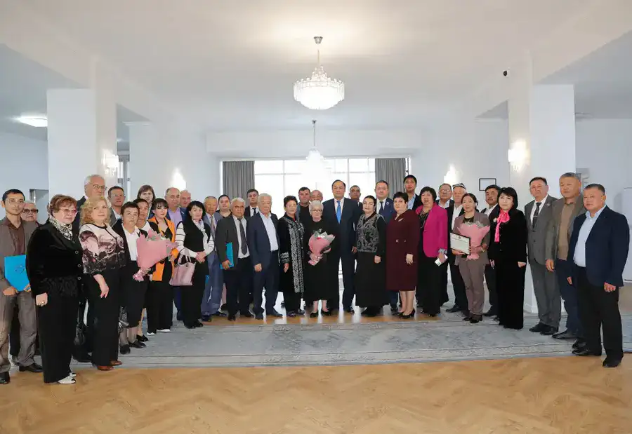 Ербол Карашукеев принял участие в расширенном заседании Совета регионального АНК (10)