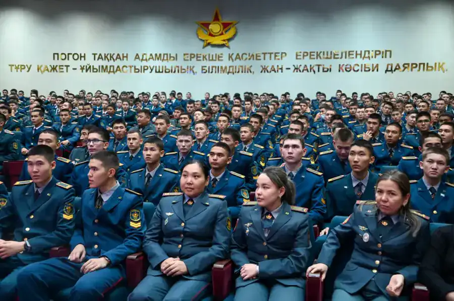 В столичном военном колледже состоялось мероприятие ко Дню Республики (2)