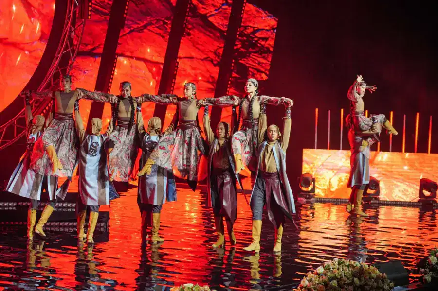 В ТУРКЕСТАНЕ ПРОШЛО ТОРЖЕСТВЕННОЕ МЕРОПРИЯТИЕ «ҚЫРАН ЕЛІМ – ҚАЗАҚСТАНЫМ!», ПОСВЯЩЁННОЕ ДНЮ РЕСПУБЛИКИ (7)