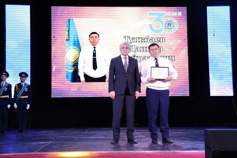 Спасателей Карагандинской области поздравили с профессиональным праздником (10)