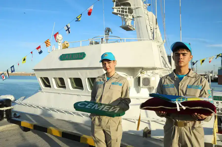 В Мангистауской области на службу заступил новый корабль береговой охраны (3)