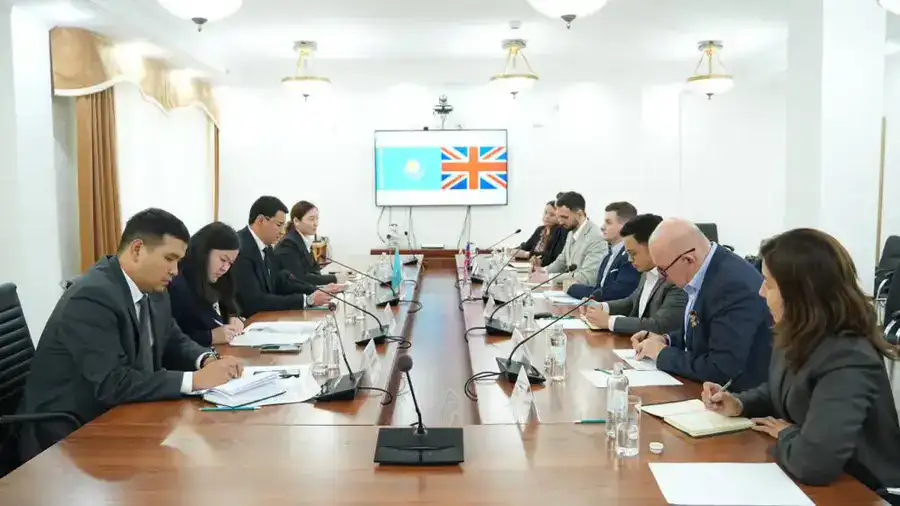 Встреча с делегацией Соединенного Королевства Великобритании и Северной Ирландии (4)