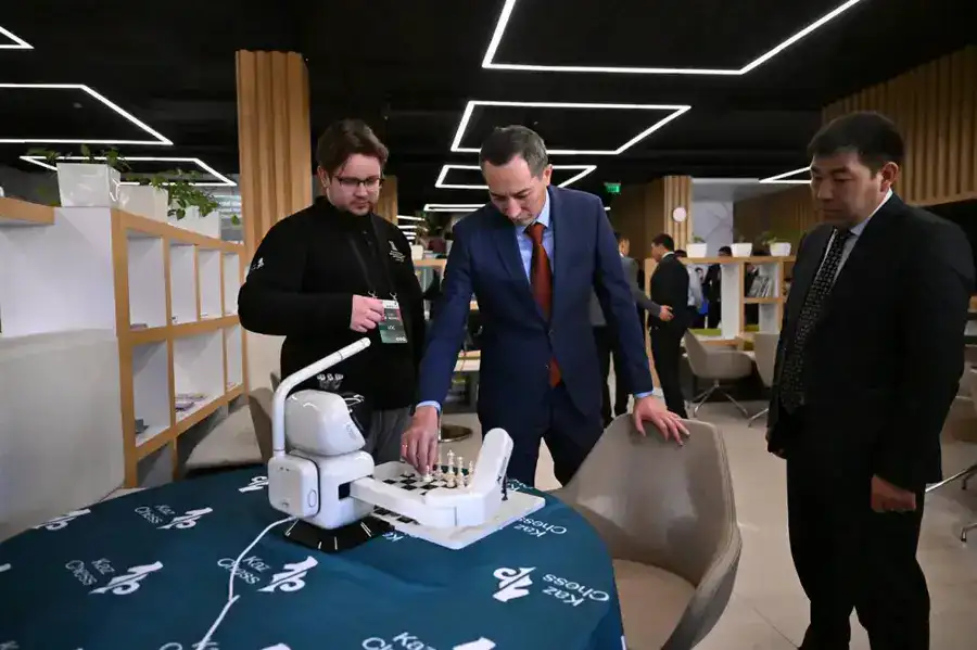 В Астане стартовала шахматная олимпиада для людей с особыми потребностями (3)