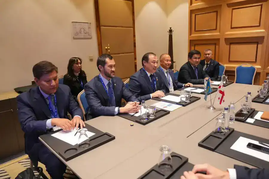 Министр транспорта выступил на сессии «Средний коридор: от надежности к влиянию» в рамках V форума Tbilisi Silk Road Forum (2)