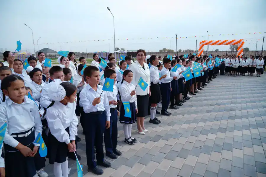 В ЧЕСТЬ ДНЯ РЕСПУБЛИКИ В ТУРКЕСТАНСКОЙ ОБЛАСТИ ОТКРЫЛАСЬ ЕЩЁ ОДНА ШКОЛА (3)