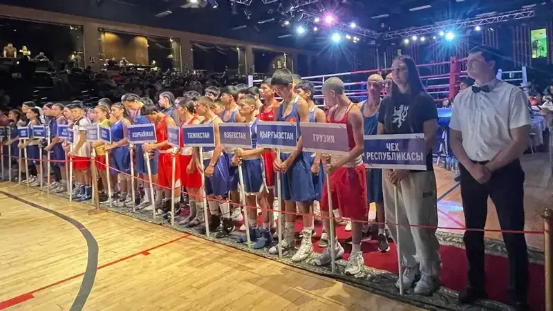 Около 400 юных боксёров из восьми стран вышли на ринг в Караганде (9)