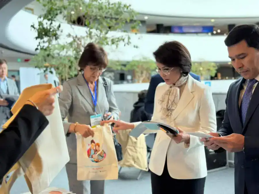 Сегодня в Астане рамках международной конференции «Развитие медицинского туризма в Республике Казахстан: перспективы и возможности» состоялась выставка достижений отечественного здравоохранения. (2)