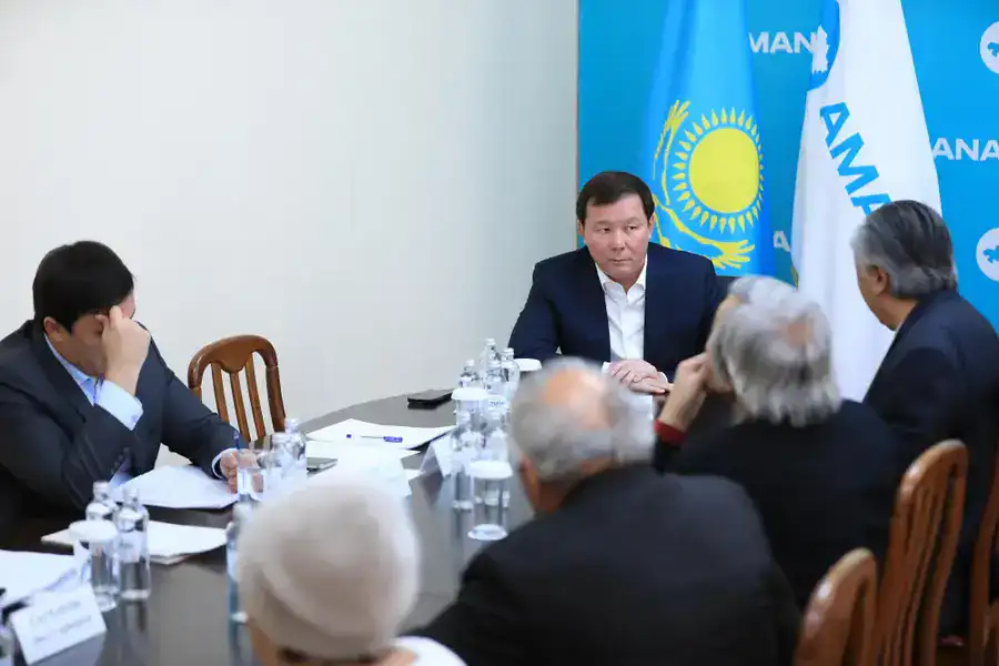 Аким области провел прием граждан (7)