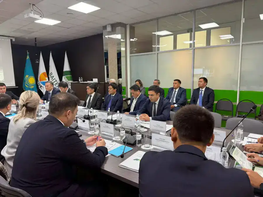 Реформа в ЖКХ: Куандык Кажкенов провел совещание с акиматами (6)