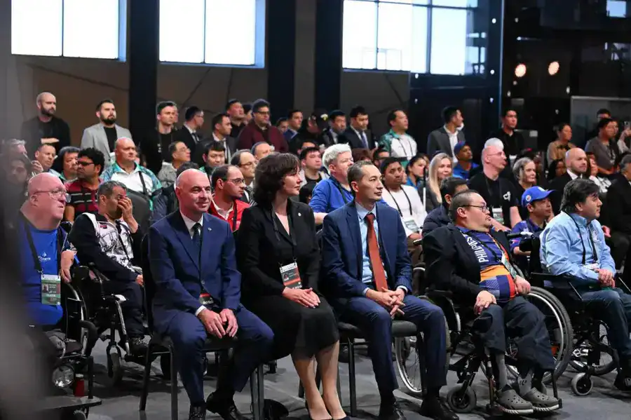 В Астане стартовала шахматная олимпиада для людей с особыми потребностями (6)