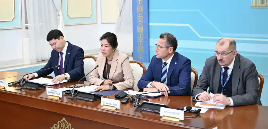 Казахстан представил дипломатическому корпусу итоги защиты национальных докладов по правам человека (4)