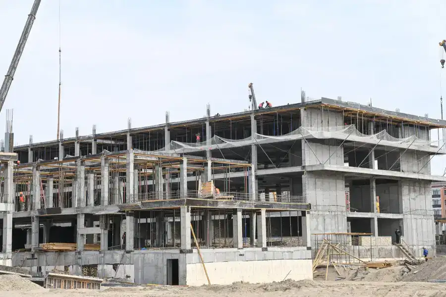 В Кызылорде строится современный медицинский центр (3)