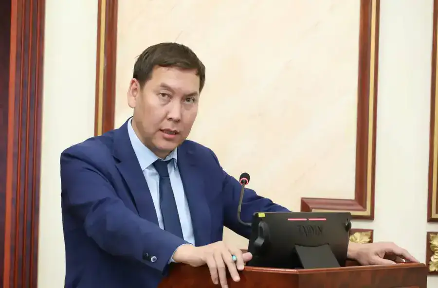 В Мангистау обсудили развитие сферы здравоохранения и актуальные вопросы (5)