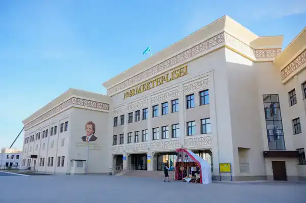 В столичной школе прошла конференция, объединяющая науку, культуру и воспитание (3)