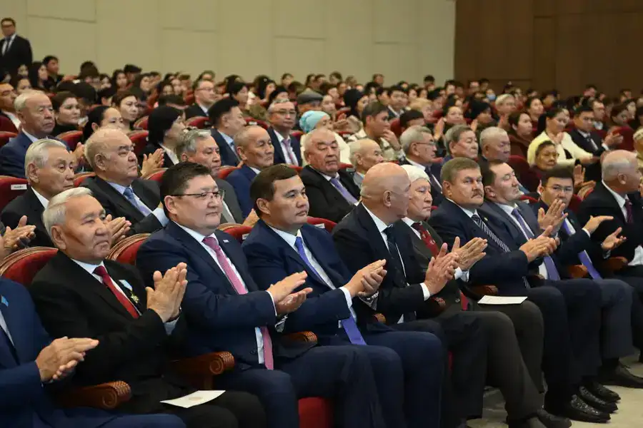 В Кызылорде состоялось торжественное мероприятие «Золотая осень-2025» (2)