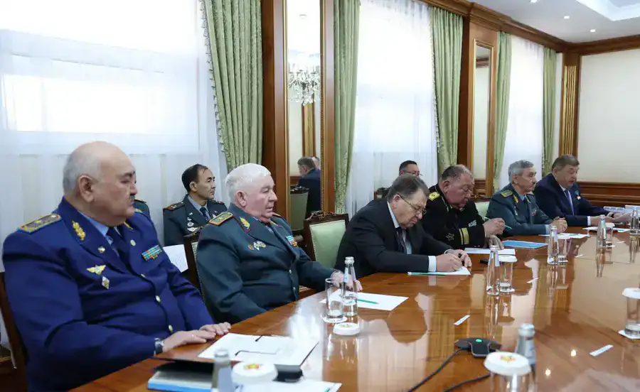 Министр обороны встретился с ветеранами Вооруженных сил (5)