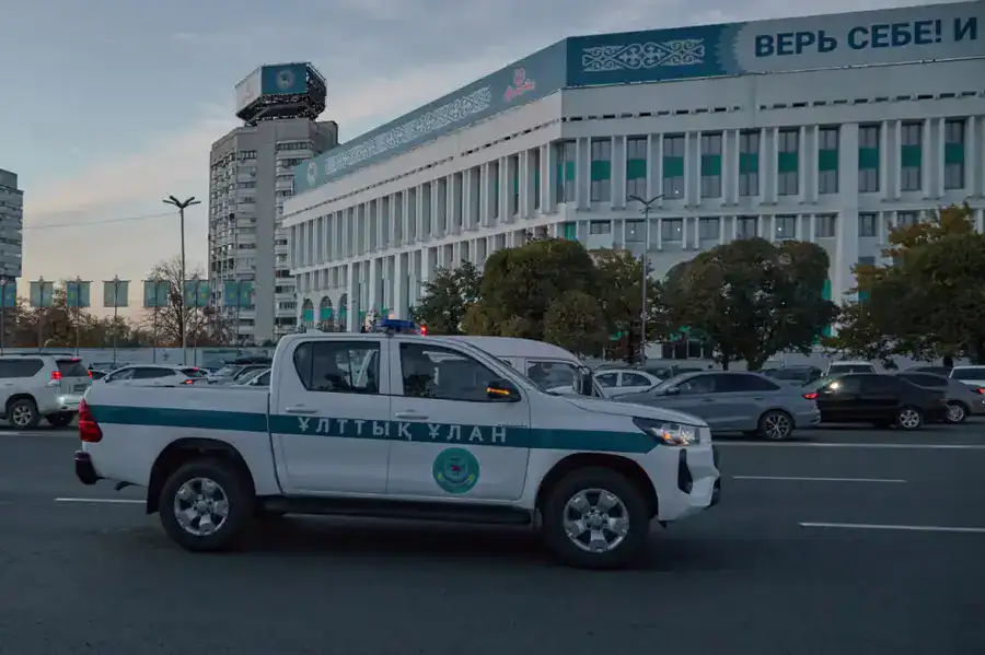 Нацгвардия в Алматы получила новые служебные автомобили (5)