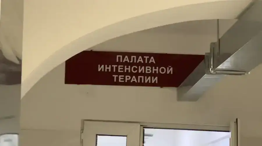 Глава региона Асхат Шахаров посетил Хромтаускую районную больницу (2)