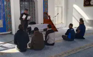 Информационная акция в мечети "Байтерек": распространение материалов о религиозной безопасности и новых законах