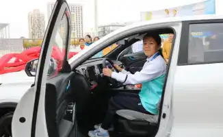 Шугыла Умирбек чемпионка мира получила автомобиль в Туркестанской области