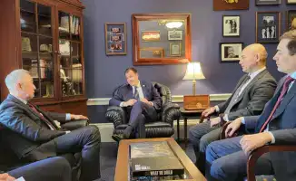 Мосты дружбы: Серик Жумангарин укрепляет связи с конгрессменами США