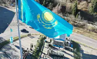 Флешмоб в Алматы к Дню Республики