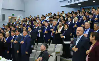 В Министерстве транспорта Казахстана отметили День работников автодорожной отрасли, вручив награды лучшим специалистам