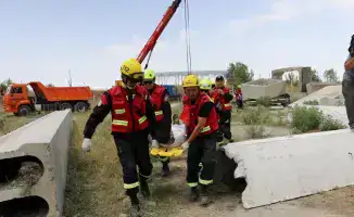 Герои в форме: пожарные и спасатели Казахстана как символы силы и надежности