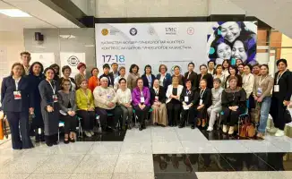 Международный конгресс акушеров-гинекологов в Астане: награждение ветеранов службы родовспоможения