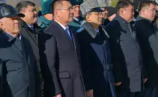 Свет надежды: в Павлодаре подняли флаг республики в день единства и гордости