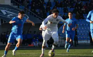 Футбольный клуб "Алтай" из Усть-Каменогорска вернулся в Казахстанскую Премьер-лигу, обыграв "Оңтүстік" 4:1.