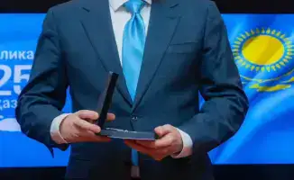 В Алматы министр торговли Казахстана вручил награды 72 сотрудникам торговой сферы