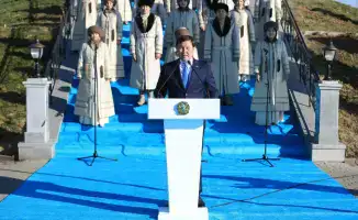 В Актобе отметили День Республики церемонией поднятия Государственного флага с участием акима области