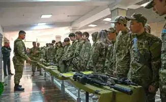 В Астане стартовала военно-патриотическая акция «Ел қорғау – нағыз ерлер ісі» с участием молодых призывников и ветеранов