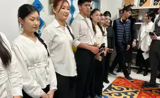 В Семее стартовал кружок для девочек по обучению традиционному валянию войлока